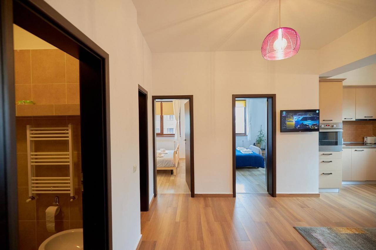 Cozy 3 Bedroom Apartments In Centre Of Iasi Palas Mall Kültér fotó