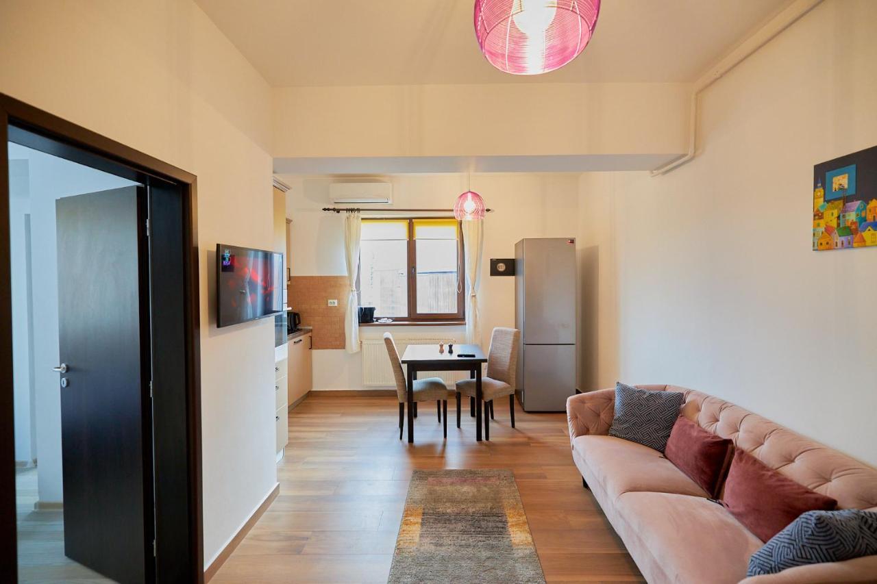 Cozy 3 Bedroom Apartments In Centre Of Iasi Palas Mall Kültér fotó
